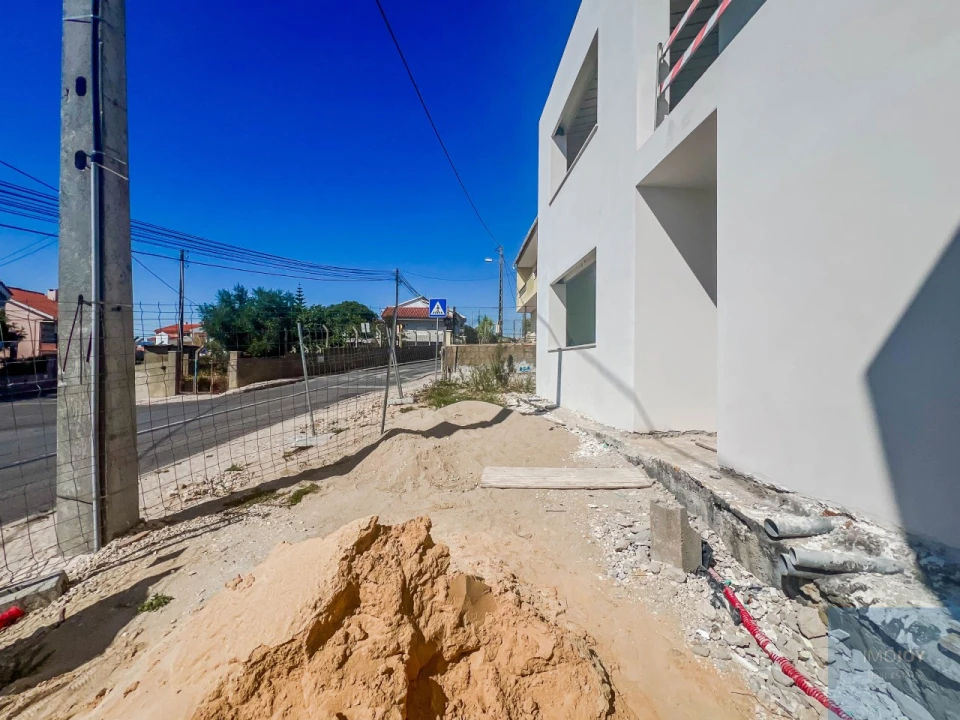 Moradia T4 para Venda em São Domingos de Rana Foto 10