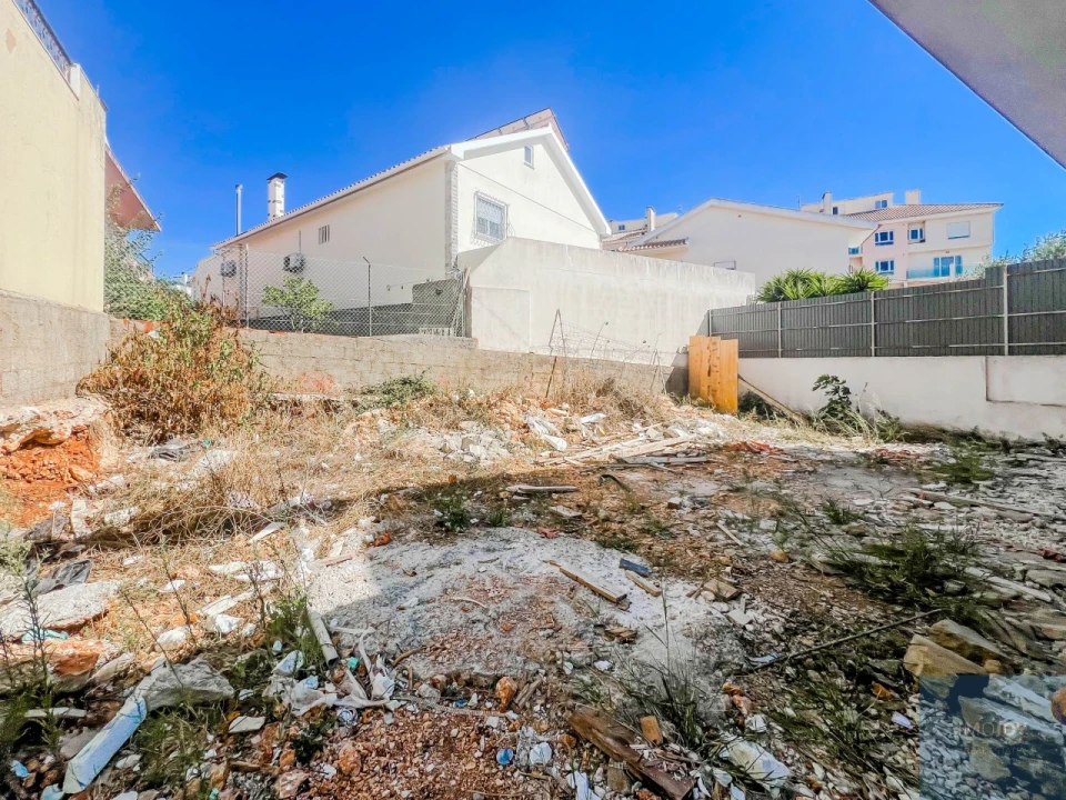 Moradia T4 para Venda em São Domingos de Rana Foto 11