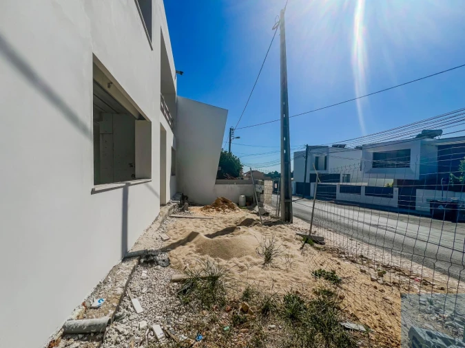 Moradia T4 para Venda em São Domingos de Rana Foto 14