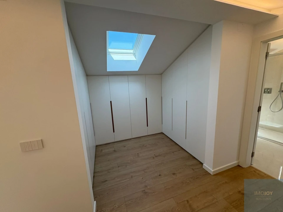 Apartamento T3 para Venda em Carcavelos e Parede Foto 13