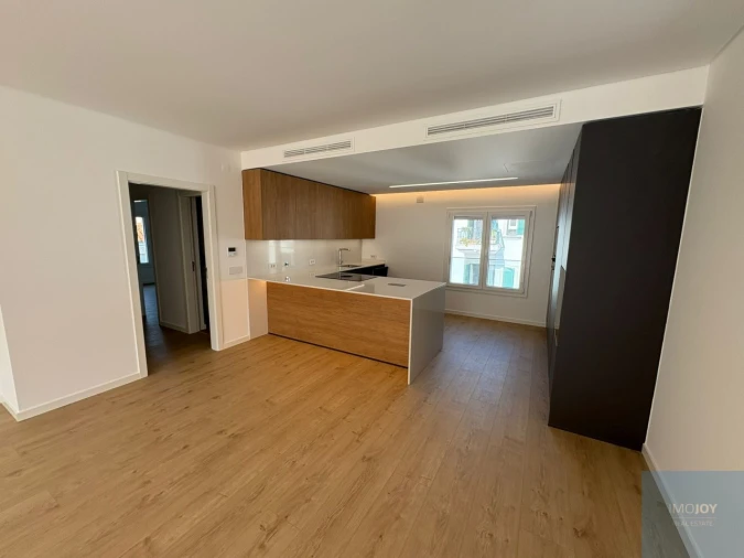 Apartamento T3 para Venda em Carcavelos e Parede Foto 7