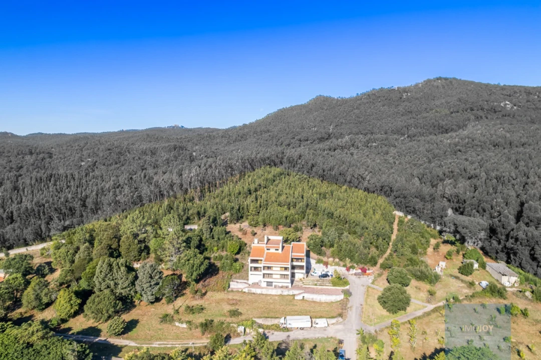 Moradia T10 para Venda em Santa Maria e São Miguel, São Martinho, São Pedro Penaferrim Foto 1