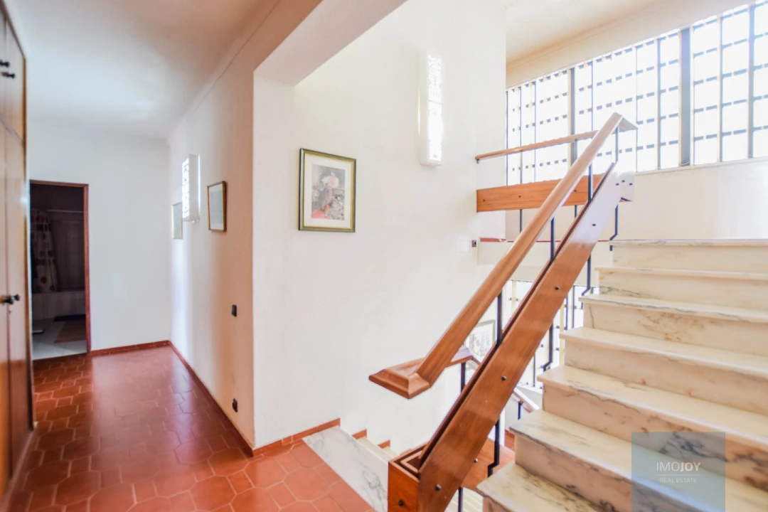 Moradia T10 para Venda em Santa Maria e São Miguel, São Martinho, São Pedro Penaferrim Foto 15