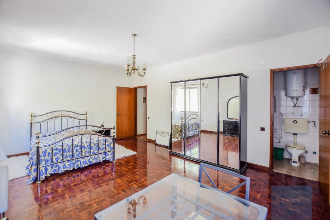 Moradia T10 para Venda em Santa Maria e São Miguel, São Martinho, São Pedro Penaferrim Foto 30