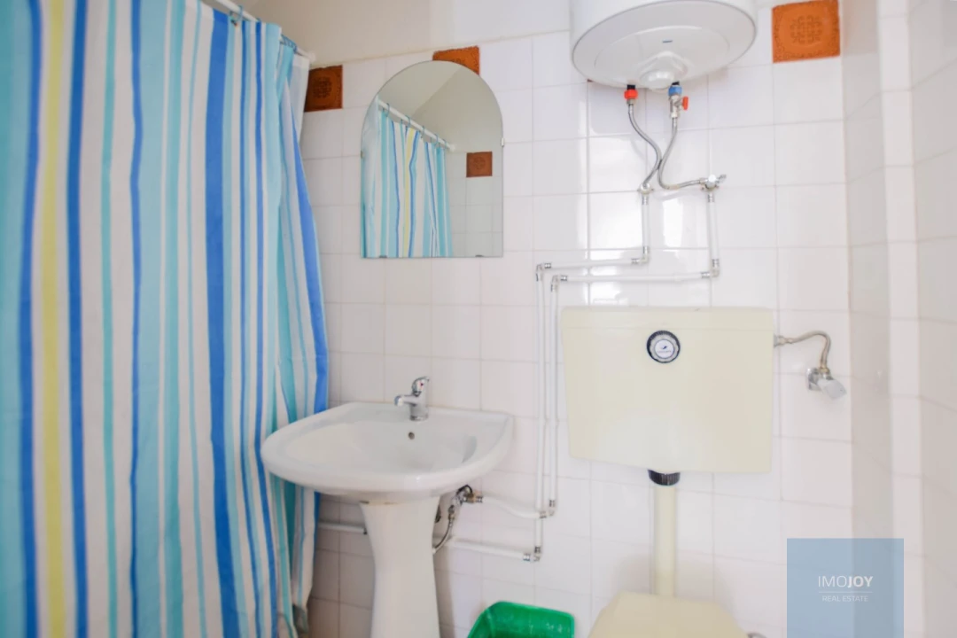 Moradia T10 para Venda em Santa Maria e São Miguel, São Martinho, São Pedro Penaferrim Foto 31