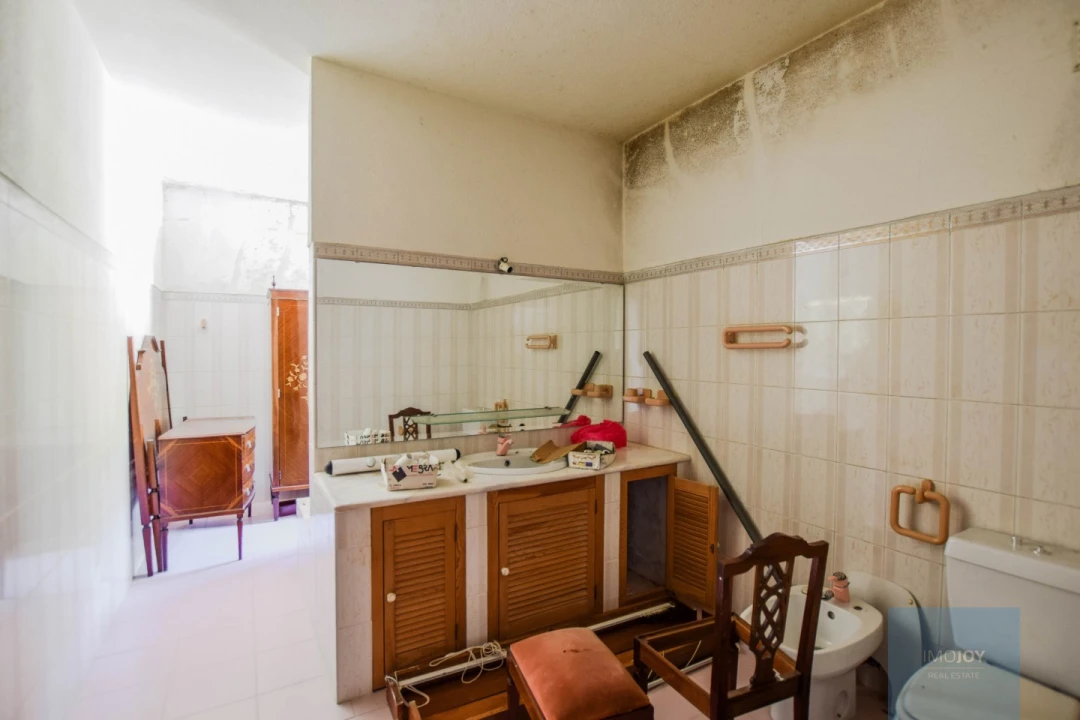 Moradia T10 para Venda em Santa Maria e São Miguel, São Martinho, São Pedro Penaferrim Foto 39