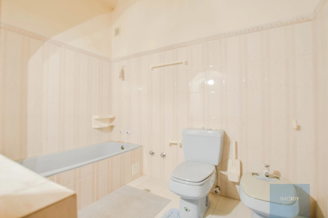 Moradia T10 para Venda em Santa Maria e São Miguel, São Martinho, São Pedro Penaferrim Foto 41