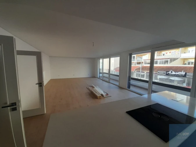 Apartamento T3 para Venda em Carcavelos e Parede Foto 7