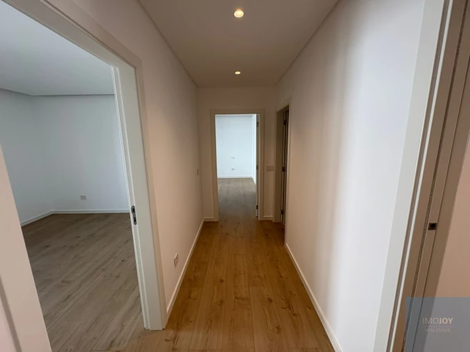 Apartamento T3 para Venda em Carcavelos e Parede Foto 12