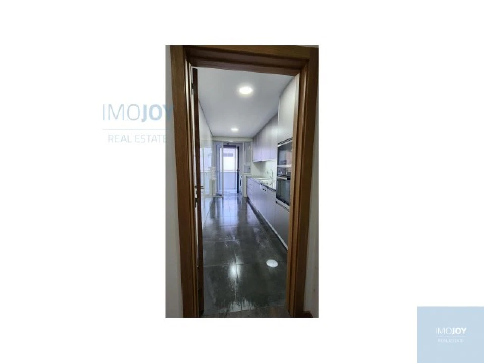 Apartamento T2 para Arrendamento em Cedofeita, Santo Ildefonso, Sé, Miragaia, São Nicolau e Vitória Foto 15