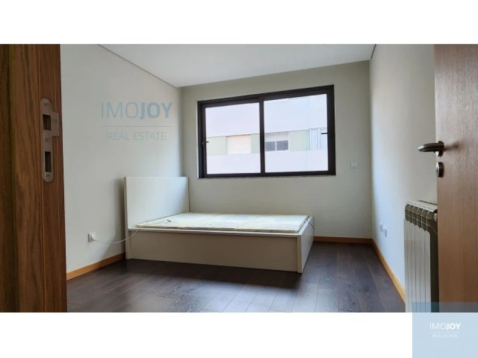 Apartamento T2 para Arrendamento em Cedofeita, Santo Ildefonso, Sé, Miragaia, São Nicolau e Vitória Foto 17