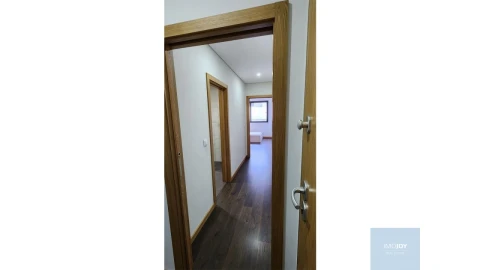 Apartamento T2 para Arrendamento em Cedofeita, Santo Ildefonso, Sé, Miragaia, São Nicolau e Vitória