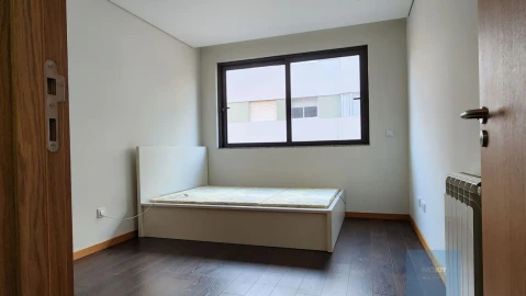 Apartamento T2 para Arrendamento em Cedofeita, Santo Ildefonso, Sé, Miragaia, São Nicolau e Vitória