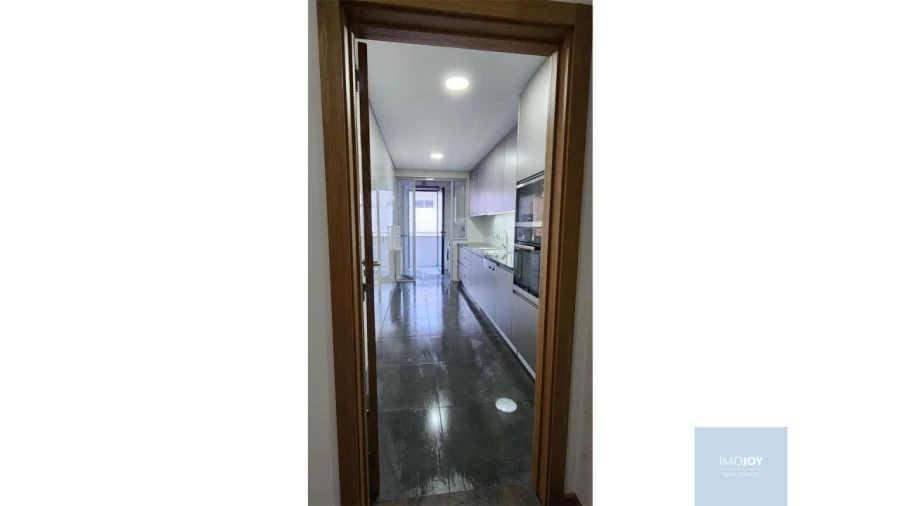 Apartamento T2 para Arrendamento em Cedofeita, Santo Ildefonso, Sé, Miragaia, São Nicolau e Vitória Foto 3