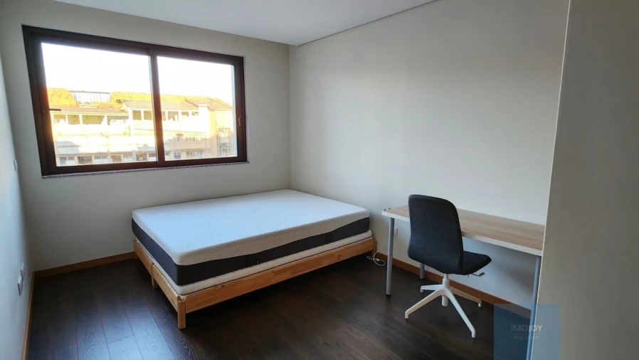 Apartamento T2 para Arrendamento em Cedofeita, Santo Ildefonso, Sé, Miragaia, São Nicolau e Vitória Foto 9