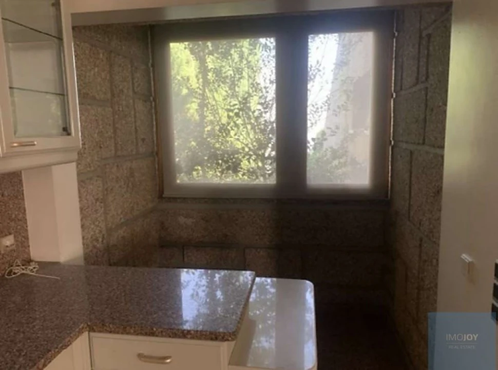 Moradia T5 para Venda em Azurem Foto 8