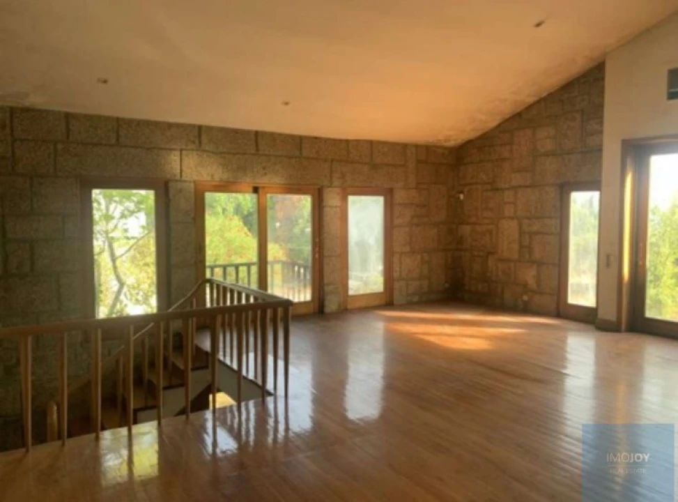 Moradia T5 para Venda em Azurem Foto 16