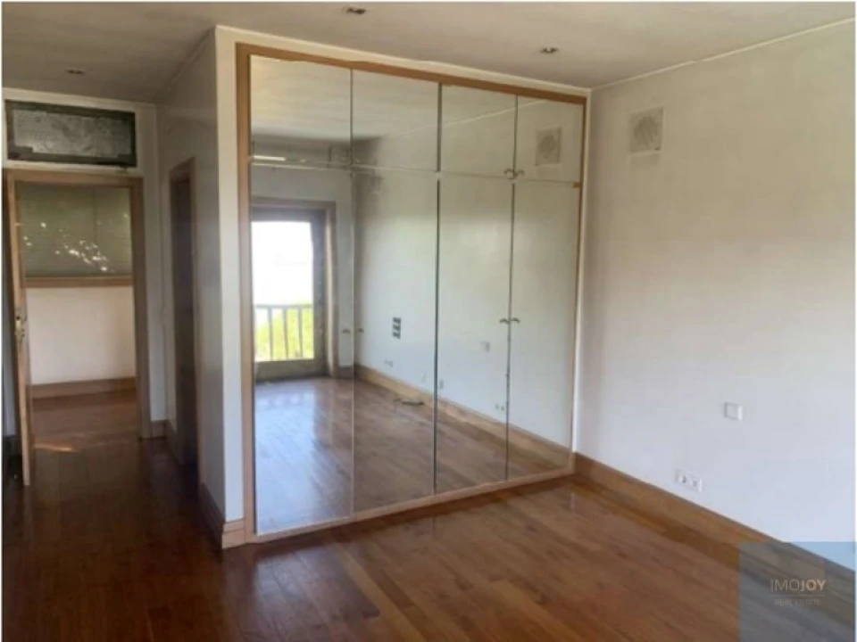 Moradia T5 para Venda em Azurem Foto 20