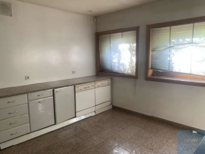 Moradia T5 para Venda em Azurem Foto 11