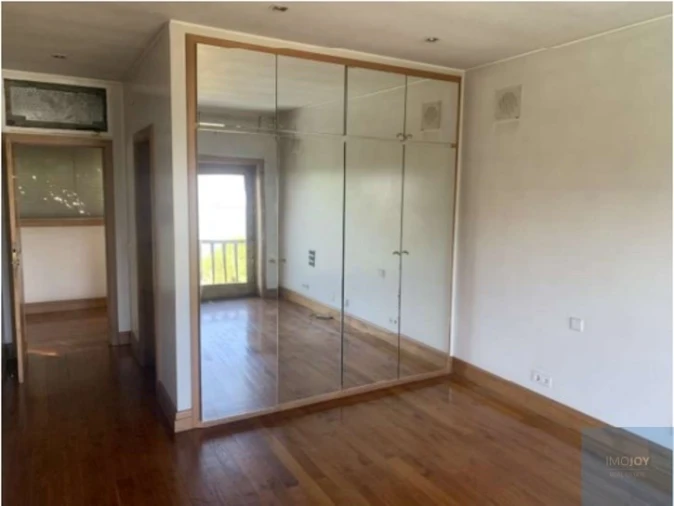 Moradia T5 para Venda em Azurem Foto 20