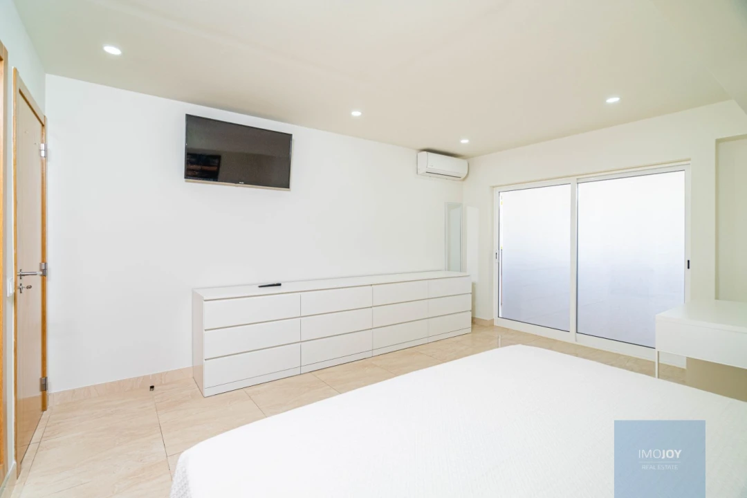 Apartamento T1 para Venda em Portimão Foto 17