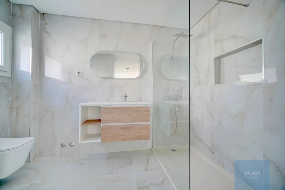 Moradia T4 para Venda em Alcochete Foto 8