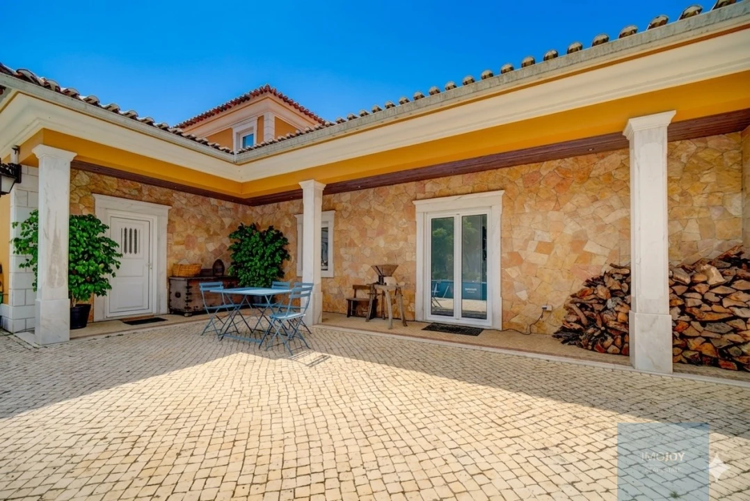 Moradia T3 para Venda em Alcoentre Foto 1