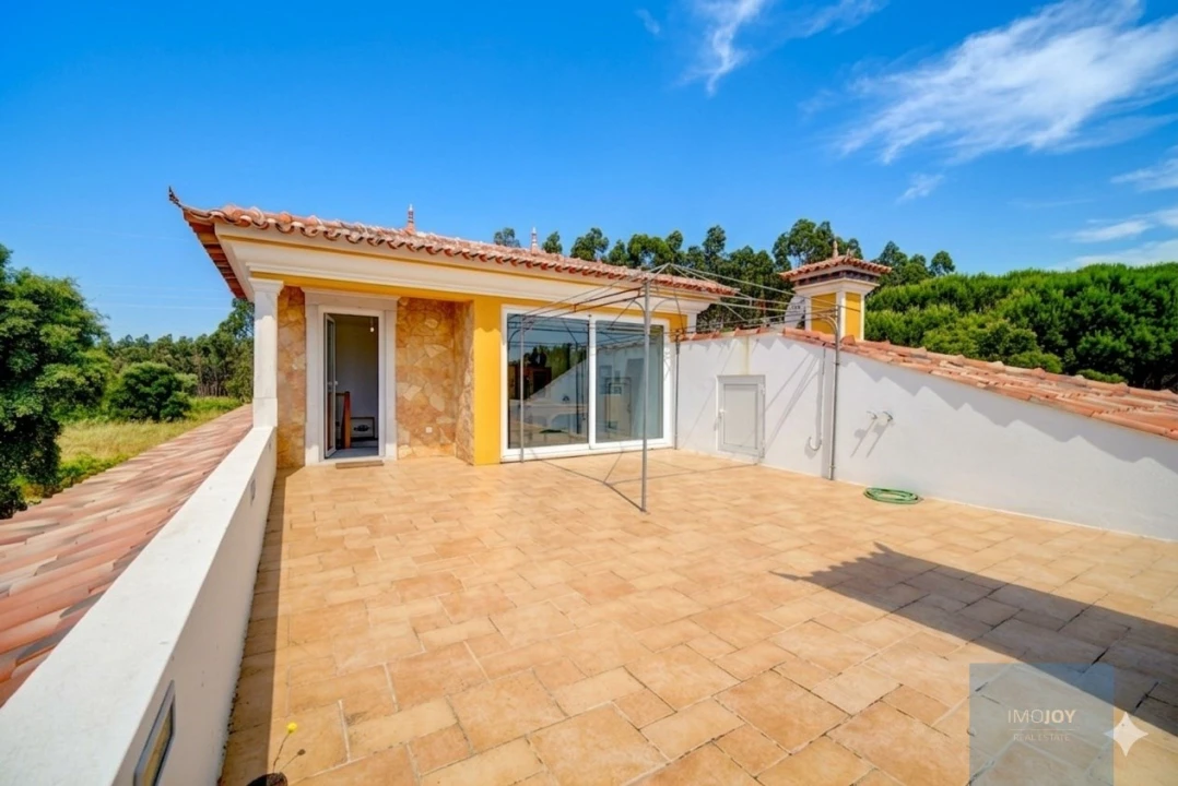 Moradia T3 para Venda em Alcoentre Foto 31