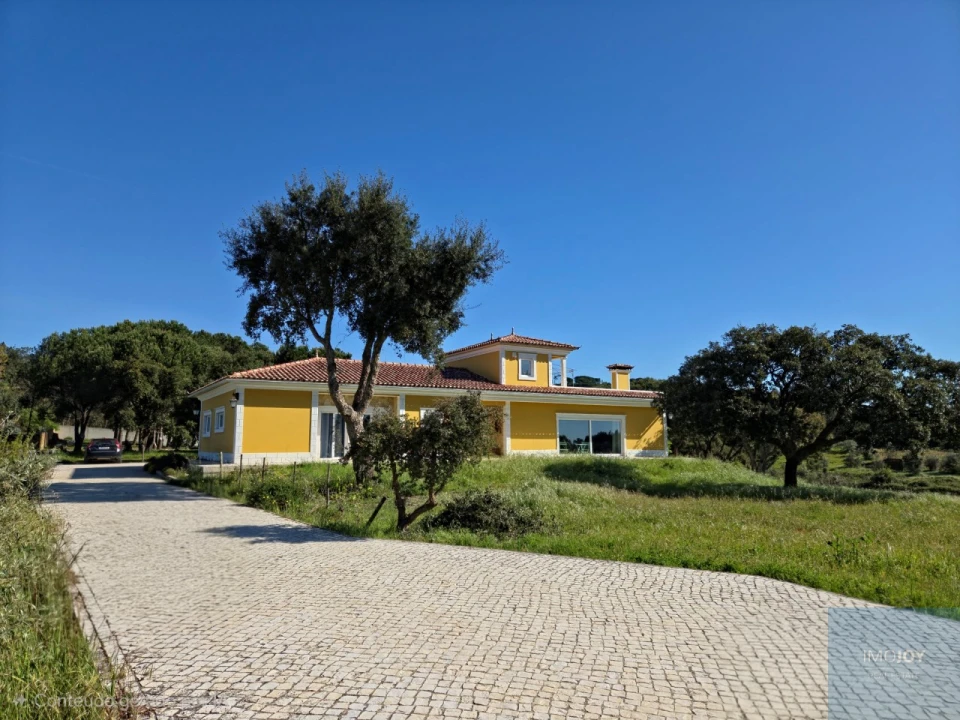 Moradia T3 para Venda em Alcoentre Foto 45