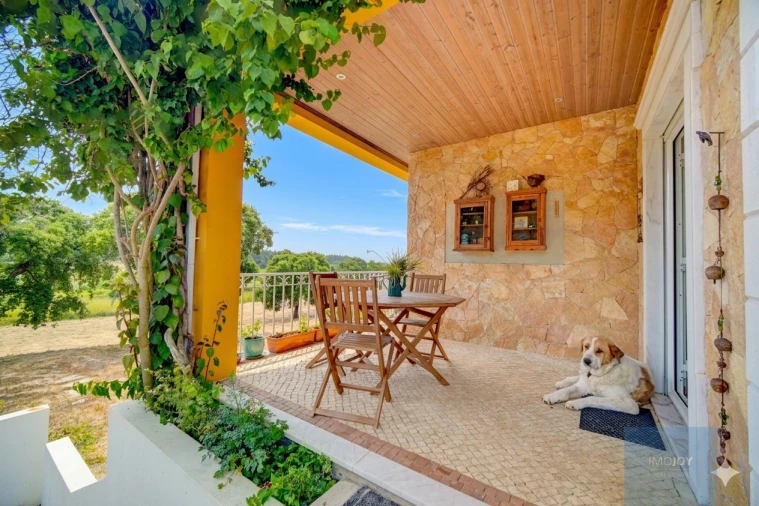 Moradia T3 para Venda em Alcoentre Foto 8