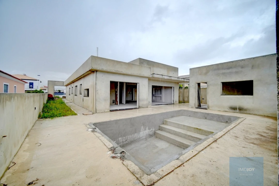 Moradia T5 para Venda em Azeitão (São Lourenço e São Simão) Foto 2