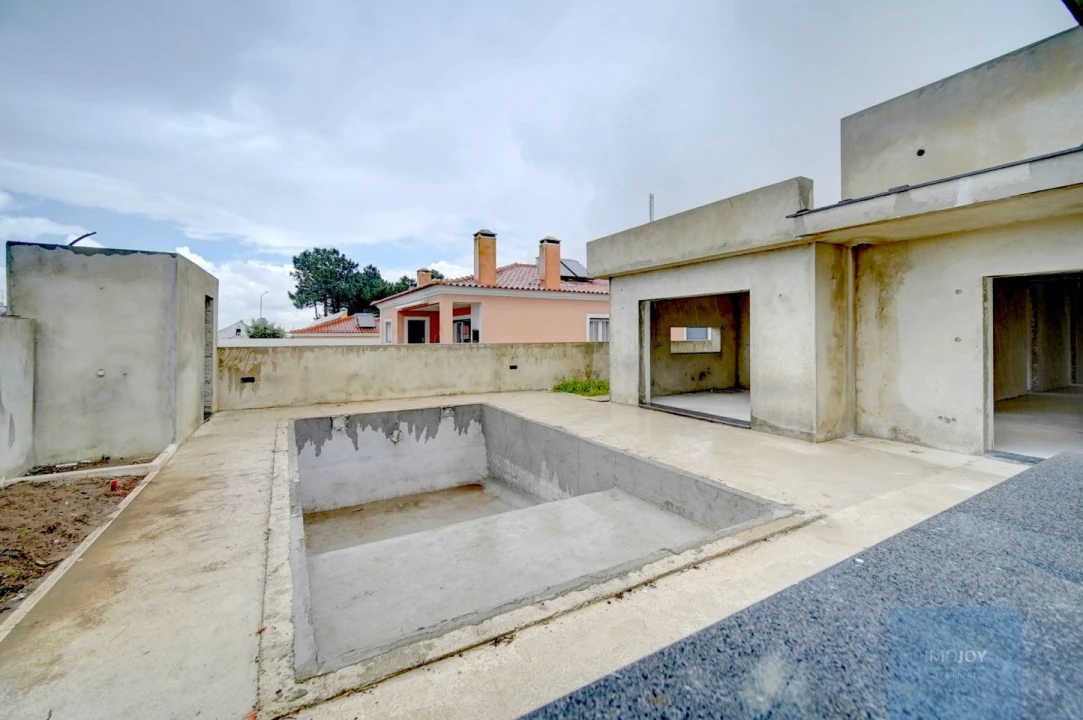 Moradia T5 para Venda em Azeitão (São Lourenço e São Simão) Foto 3