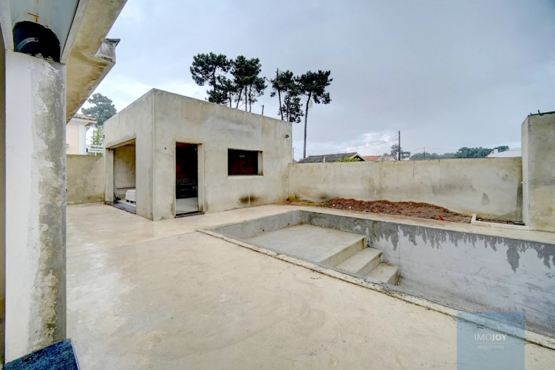 Moradia T5 para Venda em Azeitão (São Lourenço e São Simão) Foto 33