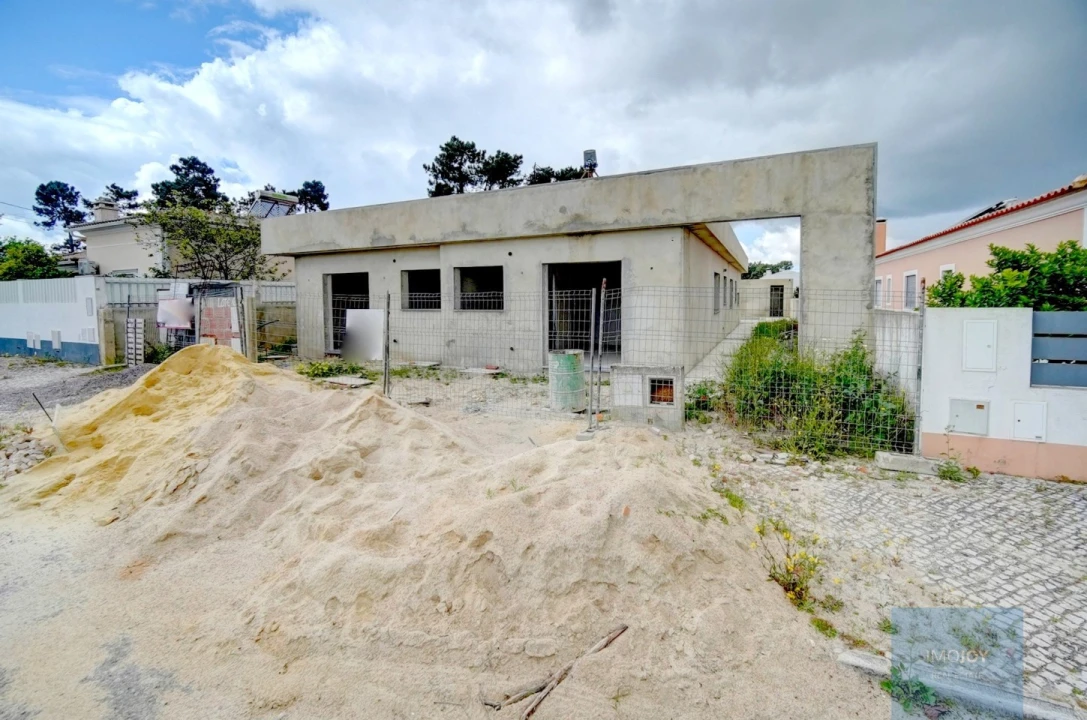 Moradia T5 para Venda em Azeitão (São Lourenço e São Simão) Foto 36