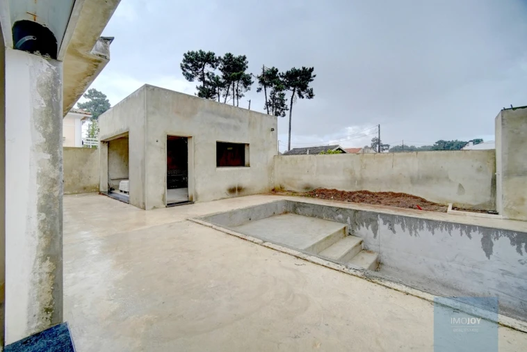 Moradia T5 para Venda em Azeitão (São Lourenço e São Simão) Foto 33