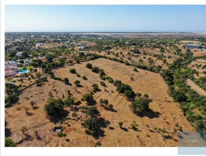 Terreno para Venda em Quelfes Foto 12