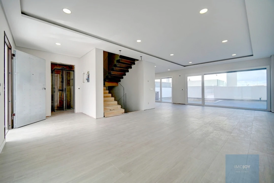 Moradia T4 para Venda em Alcochete Foto 3