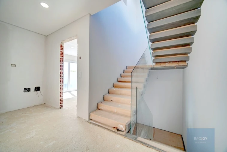 Moradia T4 para Venda em Alcochete Foto 9