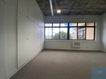 Escritório para Arrendamento em Ajuda