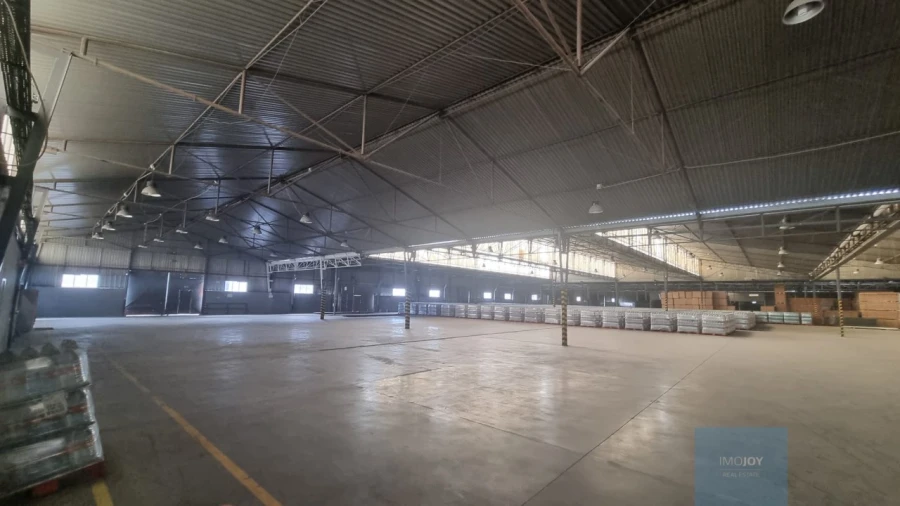 Armazém para Arrendamento em Sado Foto 3