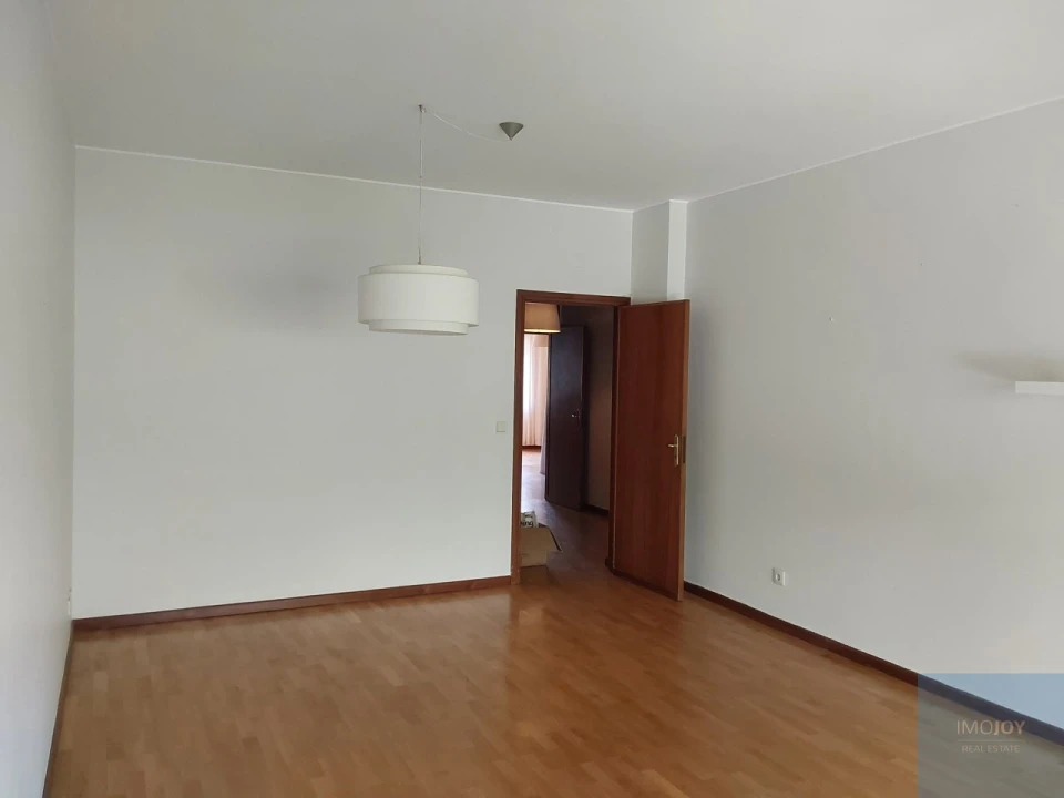 Apartamento T2 para Arrendamento em Aldoar, Foz do Douro e Nevogilde Foto 15