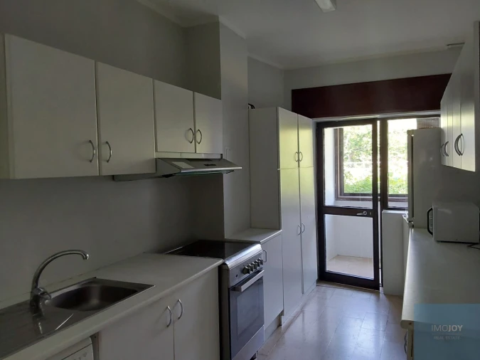 Apartamento T2 para Arrendamento em Aldoar, Foz do Douro e Nevogilde Foto 3