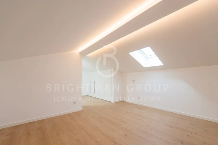 Apartamento T3 para Venda em Carcavelos e Parede Foto 22