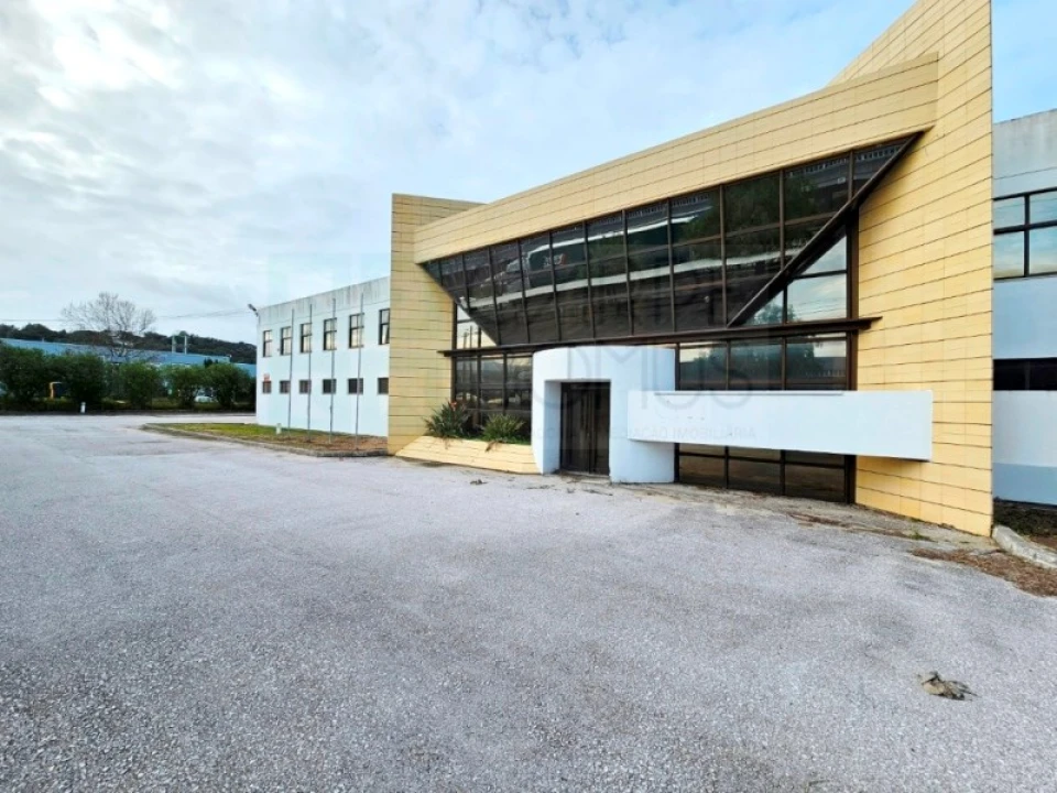 Armazém para Venda em Torres Novas (Santa Maria, Salvador e Santiago) Foto 11