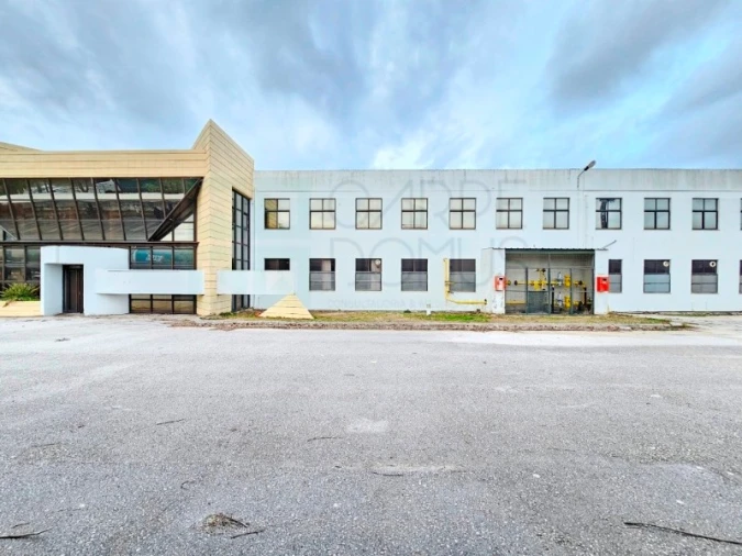 Armazém para Venda em Torres Novas (Santa Maria, Salvador e Santiago) Foto 53