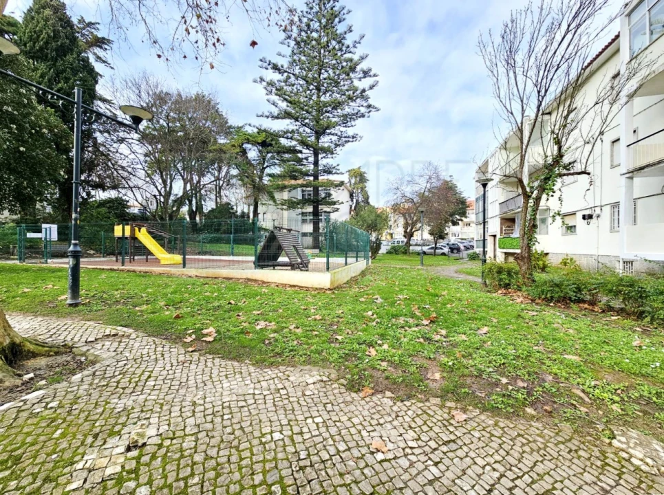 Apartamento T3 para Venda em Carcavelos e Parede Foto 45