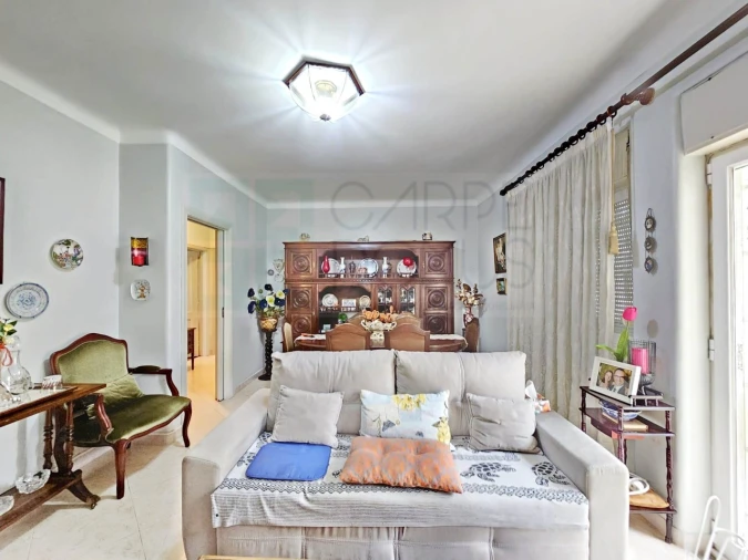 Apartamento T3 para Venda em Carcavelos e Parede Foto 16