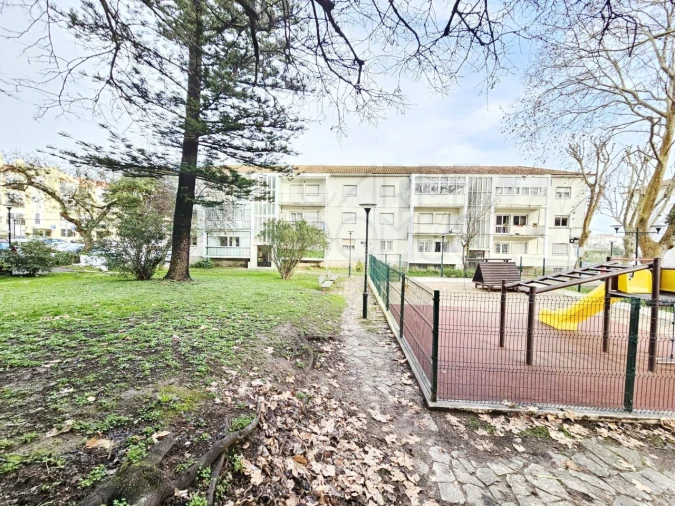 Apartamento T3 para Venda em Carcavelos e Parede Foto 46