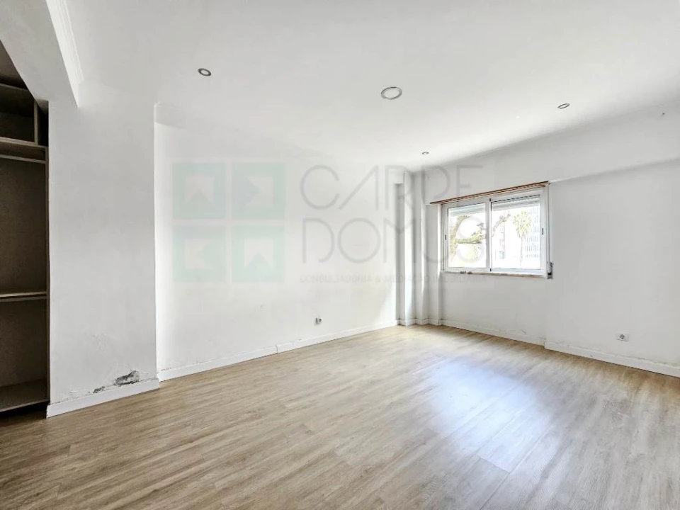 Apartamento T3 para Venda em Ramada e Caneças Foto 10