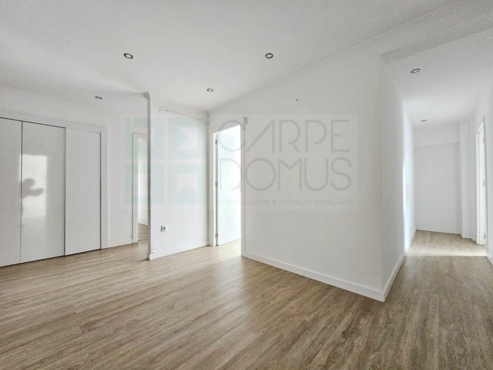 Apartamento T3 para Venda em Ramada e Caneças Foto 28